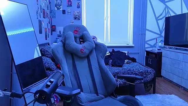 Snapshot of DENIS_HERE chatting on February 2025 11:41:02 AM DENIS HERE online show from February 2025 11:41:02 AM