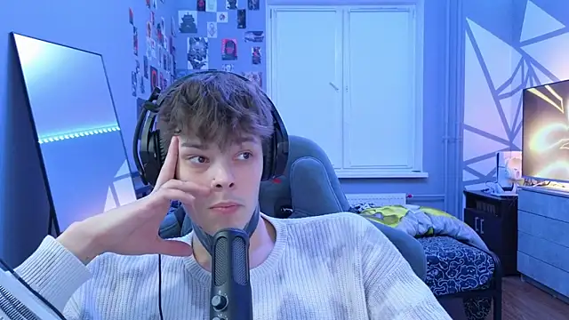 Snapshot of DENIS_HERE chatting on February 2025 03:15:02 PM DENIS HERE online show from February 2025 03:15:02 PM