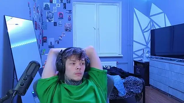 Snapshot of DENIS_HERE chatting on March 2025 03:23:02 AM DENIS HERE online show from March 2025 03:23:02 AM