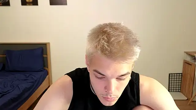 Snapshot of DENIS_HERE chatting on September 2025 04:39:01 PM DENIS HERE online show from September 2025 04:39:01 PM