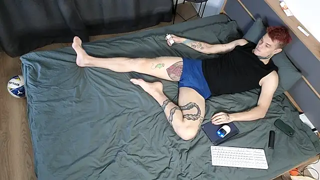 Snapshot of DENIS_HERE chatting on October 2025 03:35:01 PM DENIS HERE online show from October 2025 03:35:01 PM