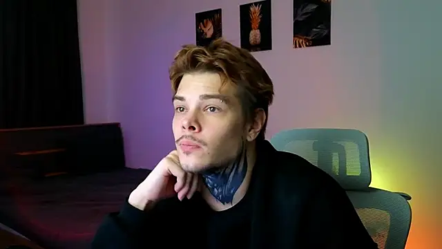 Snapshot of DENIS_HERE chatting on January 2026 12:21:02 PM DENIS HERE online show from January 2026 12:21:02 PM