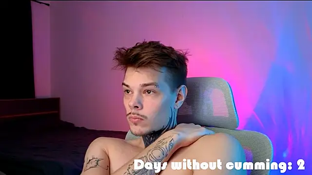 Snapshot of DENIS_HERE chatting on February 2026 01:17:01 AM DENIS HERE online show from February 2026 01:17:01 AM