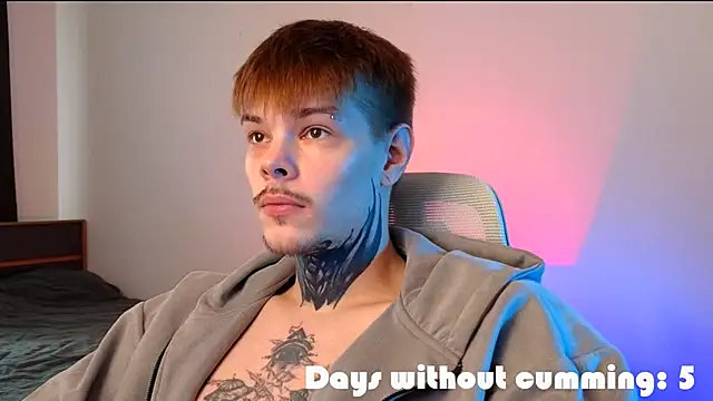 Snapshot of DENIS_HERE chatting on February 2026 10:02:01 AM DENIS HERE online show from February 2026 10:02:01 AM