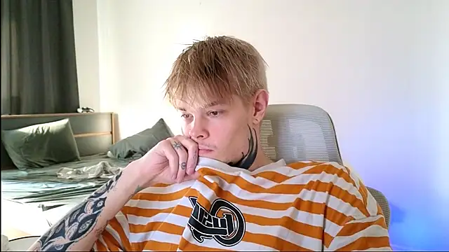 DENIS HERE online show from May 2026 02:38:02 PM