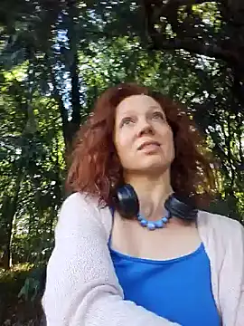 Exhibitionsplit online show from September 2025 11:48:01 AM