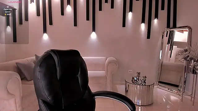 SussanElliot online show from September 2025 09:54:01 AM