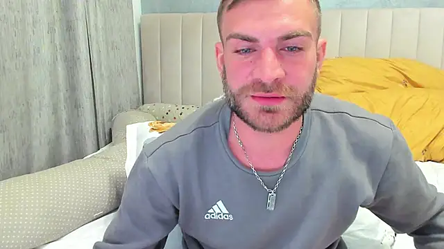 Snapshot of 10in_deluxe chatting on February 2025 10:48:02 AM 10in deluxe online show from February 2025 10:48:02 AM