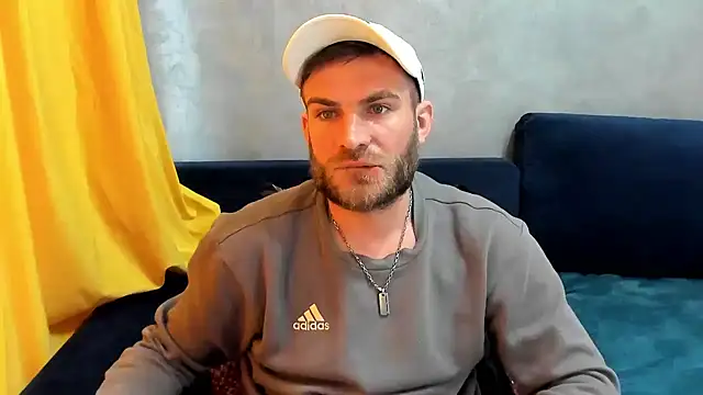 Snapshot of 10in_deluxe chatting on February 2025 08:42:02 AM 10in deluxe online show from February 2025 08:42:02 AM