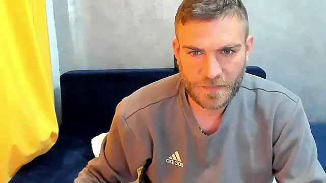 Snapshot of 10in_deluxe chatting on March 2025 05:38:01 AM 10in deluxe online show from March 2025 05:38:01 AM