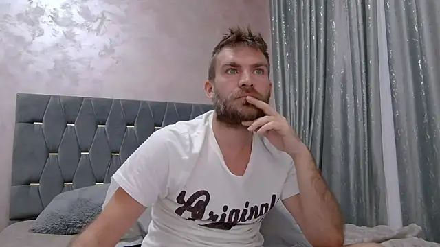 Snapshot of 10in_deluxe chatting on November 2025 06:38:02 AM 10in deluxe online show from November 2025 06:38:02 AM