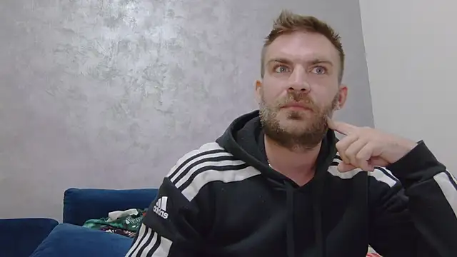 Snapshot of 10in_deluxe chatting on December 2025 07:31:01 PM 10in deluxe online show from December 2025 07:31:01 PM