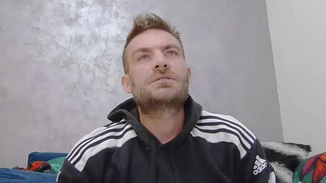 Snapshot of 10in_deluxe chatting on December 2025 07:37:01 AM 10in deluxe online show from December 2025 07:37:01 AM