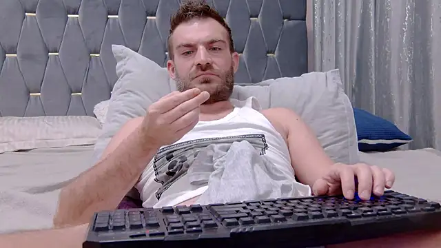 Snapshot of 10in_deluxe chatting on January 2026 10:44:02 PM 10in deluxe online show from January 2026 10:44:02 PM