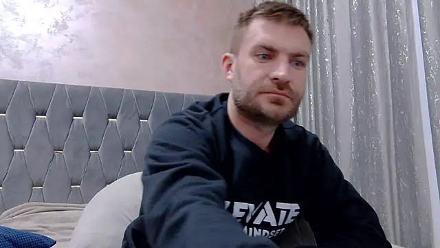 Snapshot of 10in_deluxe chatting on February 2026 08:51:01 AM 10in deluxe online show from February 2026 08:51:01 AM