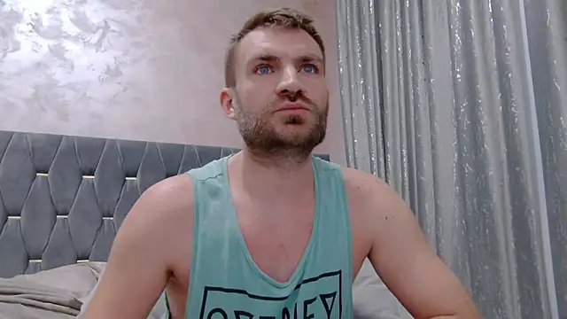 Snapshot of 10in_deluxe chatting on February 2026 07:12:02 AM 10in deluxe online show from February 2026 07:12:02 AM