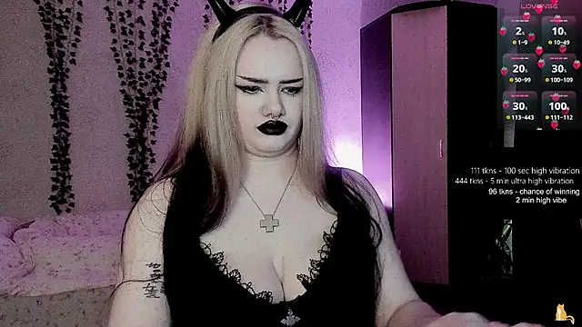 Snapshot of strawberry_elfcat chatting on May 2026 03:03:02 AM strawberry elfcat online show from May 2026 03:03:02 AM