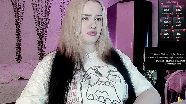 strawberry elfcat online show from June 2026 02:35:02 AM