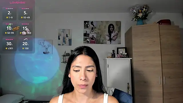 VeronikaOlsen online show from October 2025 01:31:01 AM