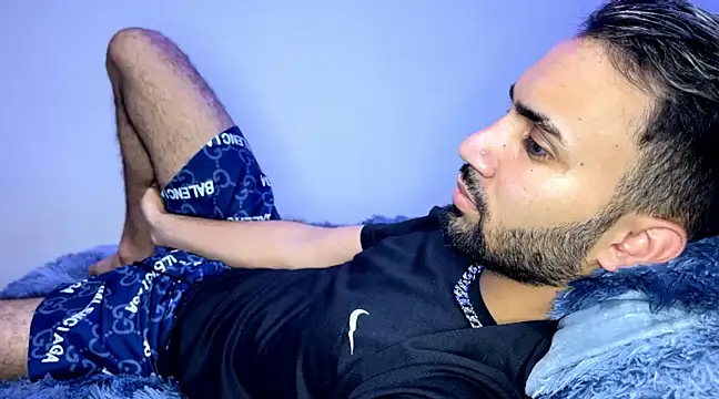 Snapshot of Dar_milk chatting on December 2024 04:36:02 AM Dar milk online show from December 2024 04:36:02 AM