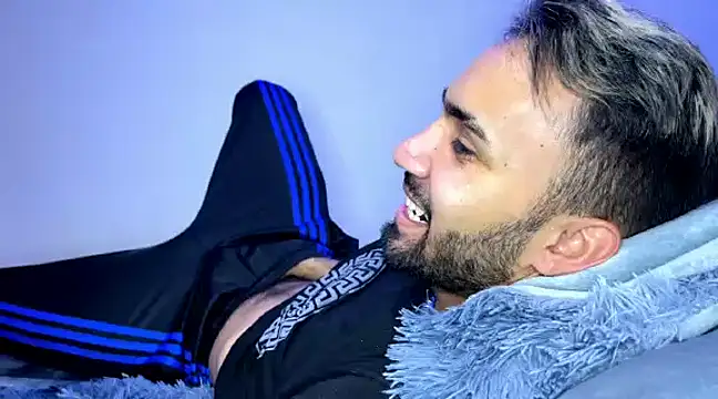 Snapshot of Dar_milk chatting on December 2024 04:53:01 AM Dar milk online show from December 2024 04:53:01 AM