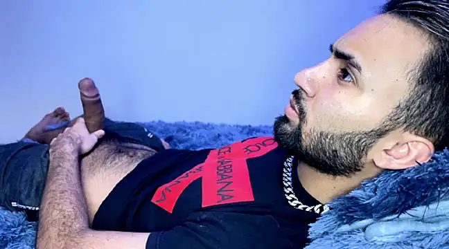 Snapshot of Dar_milk chatting on December 2024 05:18:02 AM Dar milk online show from December 2024 05:18:02 AM