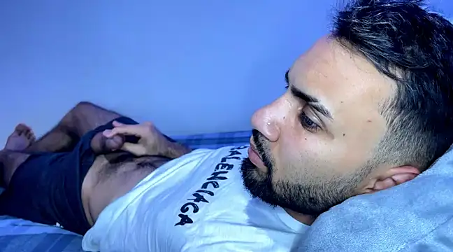 Snapshot of Dar_milk chatting on February 2025 08:25:01 PM Dar milk online show from February 2025 08:25:01 PM