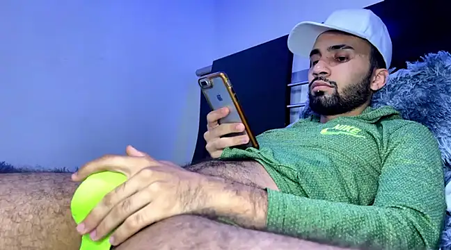 Snapshot of Dar_milk chatting on March 2025 05:17:02 AM Dar milk online show from March 2025 05:17:02 AM