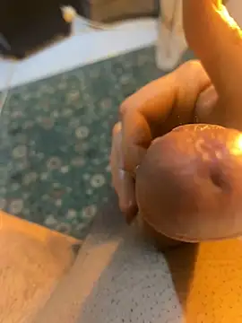 Snapshot of azginnn35 chatting on February 2026 11:25:01 PM azginnn35 online show from February 2026 11:25:01 PM