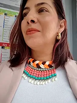 scarlett moore online show from November 2025 04:40:01 PM