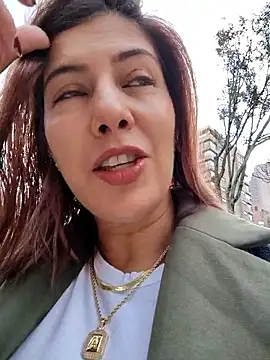 scarlett moore online show from December 2025 12:23:02 PM