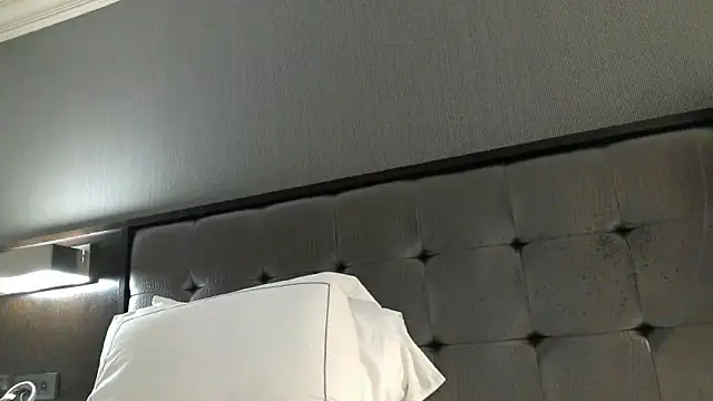 chainjulious online show from January 2025 09:04:02 PM