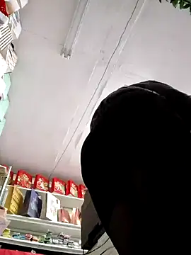 Snapshot of Mia_Novikov chatting on December 2024 06:28:01 PM Mia Novikov online show from December 2024 06:28:01 PM