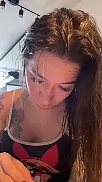 Snapshot of sweet_karinpaz777 chatting on May 2026 09:20:02 PM sweet karinpaz777 online show from May 2026 09:20:02 PM