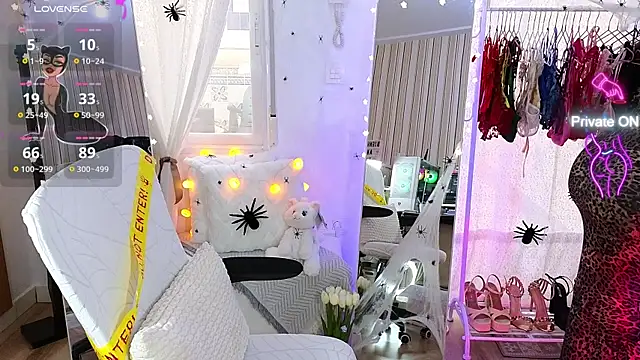 Tawny cox online show from October 2025 07:39:01 AM