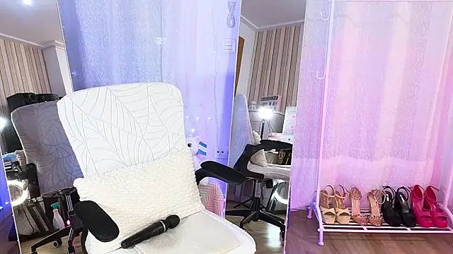 Tawny cox online show from November 2025 10:54:01 AM