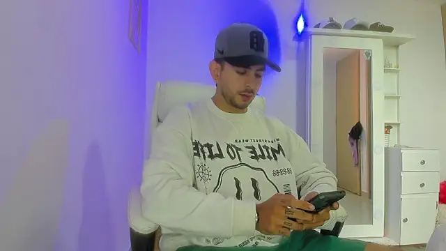 Ethan mullers online show from January 2025 08:00:01 PM