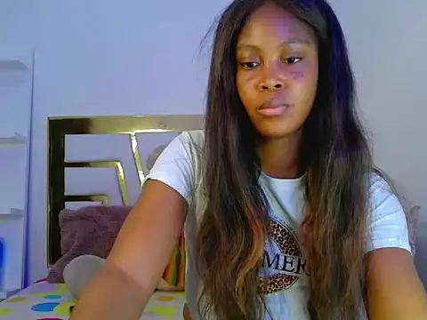 Snapshot of DayanaWood chatting on November 2025 02:39:01 PM DayanaWood online show from November 2025 02:39:01 PM