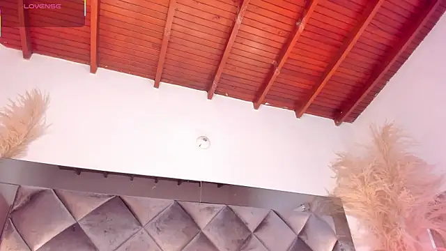 sofhiaa adaams online show from October 2025 10:10:01 PM