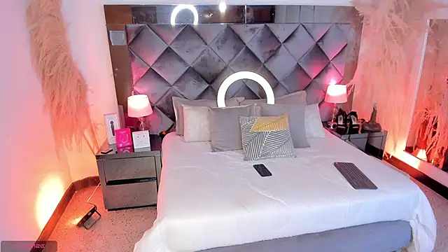 sofhiaa adaams online show from October 2025 09:48:02 PM