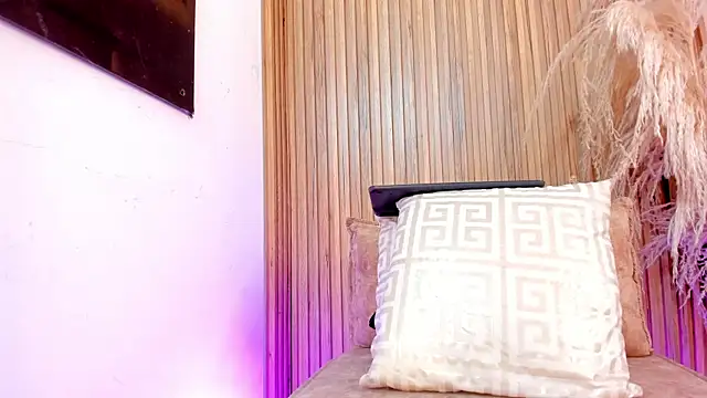 sofhiaa adaams online show from February 2026 09:07:01 PM