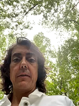 lookin4excitement23 online show from September 2025 10:21:02 PM