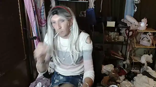 Ombeline1 online show from September 2025 06:19:02 PM