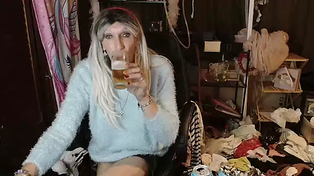 Ombeline1 online show from October 2025 07:58:02 PM