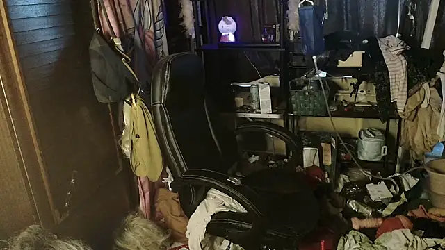 Ombeline1 online show from December 2025 08:22:01 AM