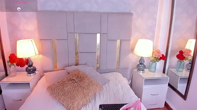 Camilaa Sanchez  online show from February 2025 12:12:01 PM