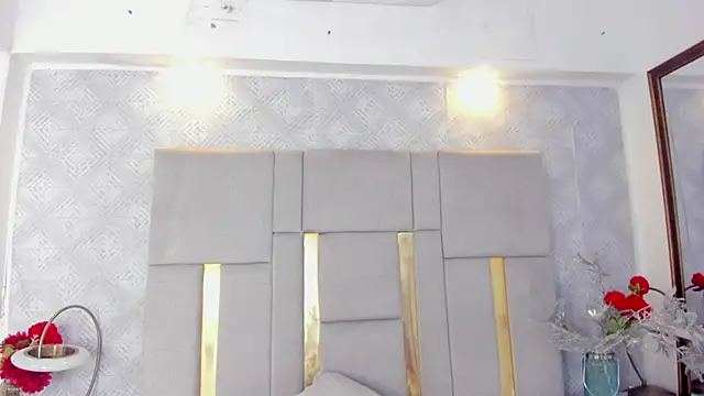 Camilaa Sanchez  online show from October 2025 03:35:02 PM