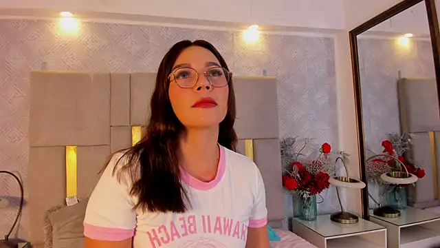 Camilaa Sanchez  online show from May 2026 12:44:02 PM