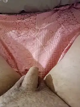Giaky98 online show from May 2026 07:42:02 PM