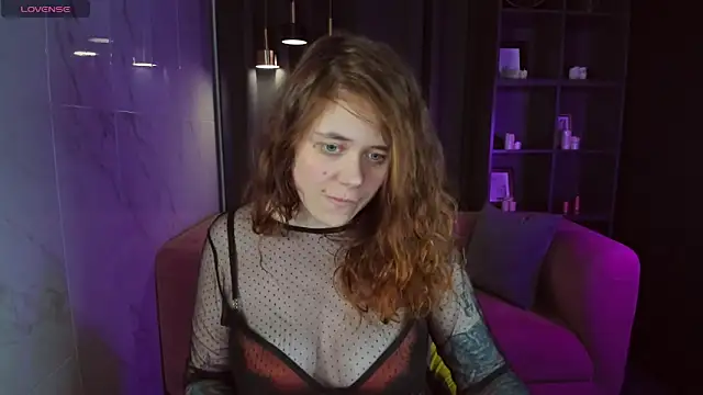 Snapshot of SophiePure chatting on December 2024 11:45:02 AM SophiePure online show from December 2024 11:45:02 AM